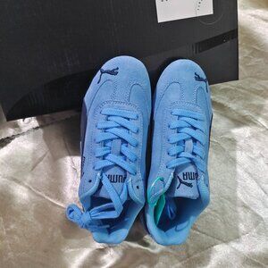 Puma Women's Blue Sneakers